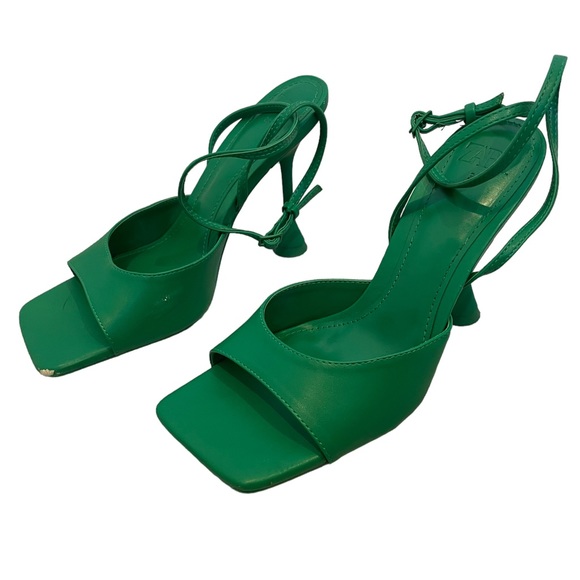 Zara Sandal Heels - Picture 1 of 14